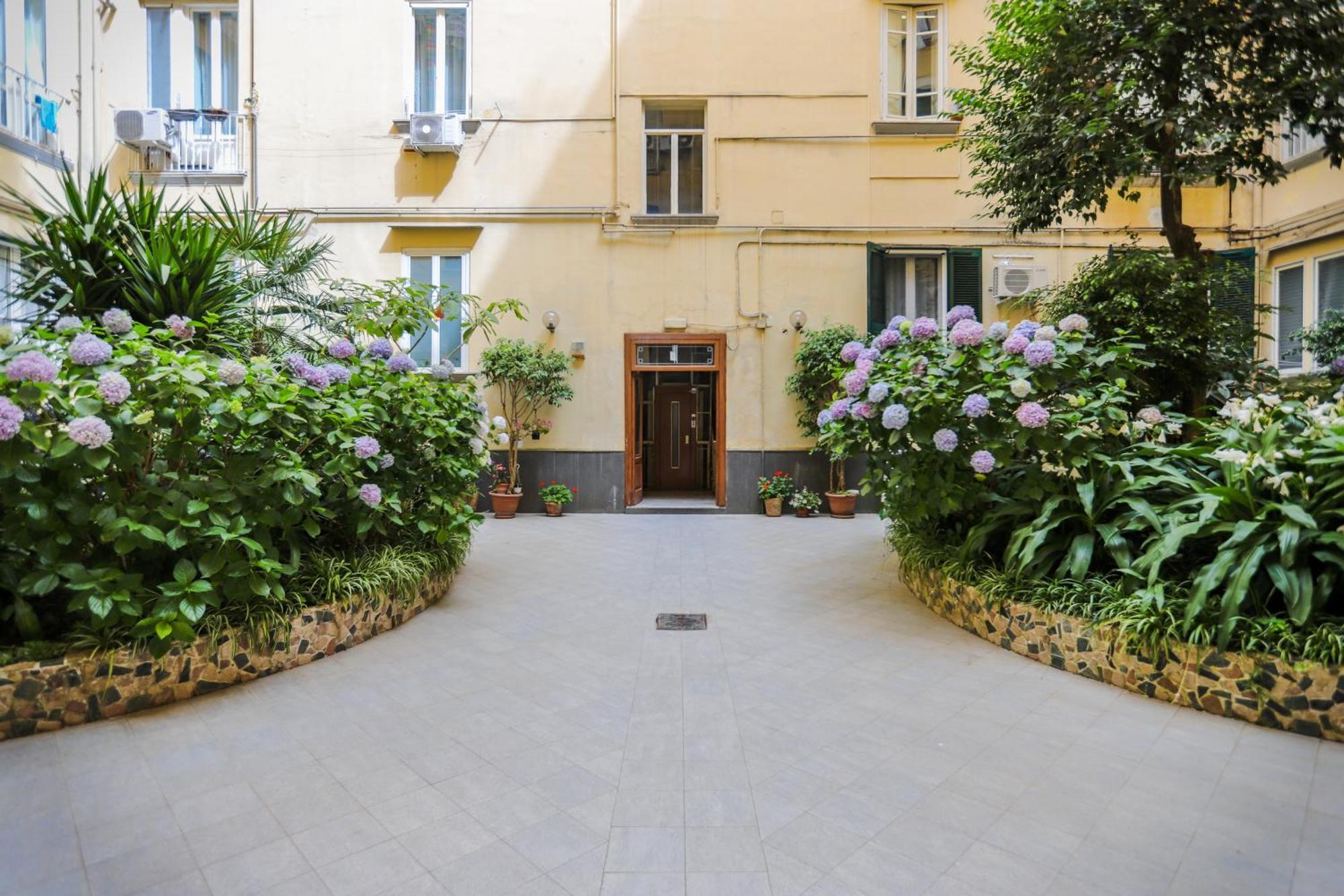 Conte Relais Suite Naples Exterior photo